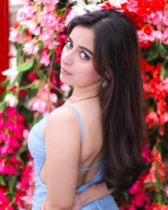 Yogita Bhatia Most Liked Photos and Posts