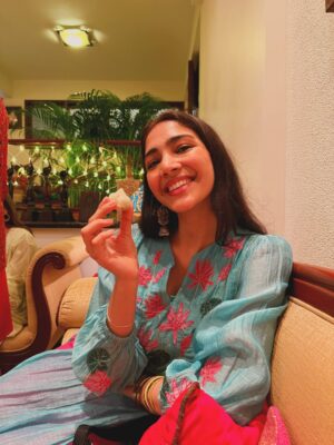 Yogita Bihani Instagram - Happy Ganesh Chaturthi ✨🙏🏻

Wearing @kavana.in