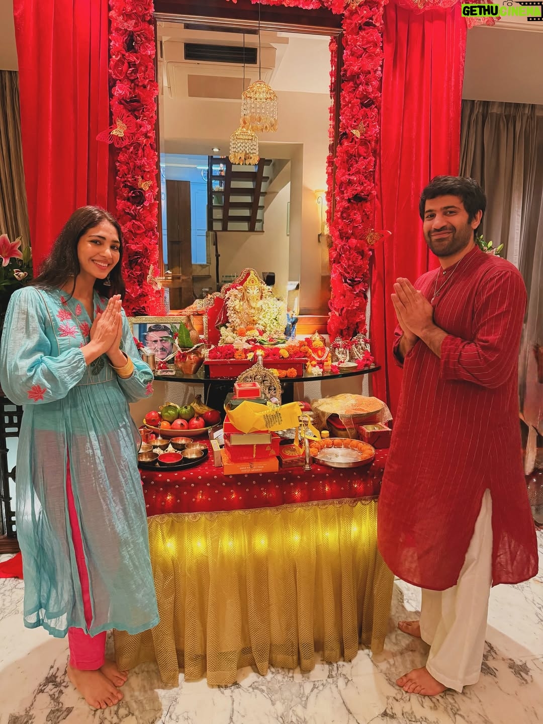 Yogita Bihani - 18.5K Likes - Happy Ganesh Chaturthi ✨🙏🏻

Wearing @kavana.in
