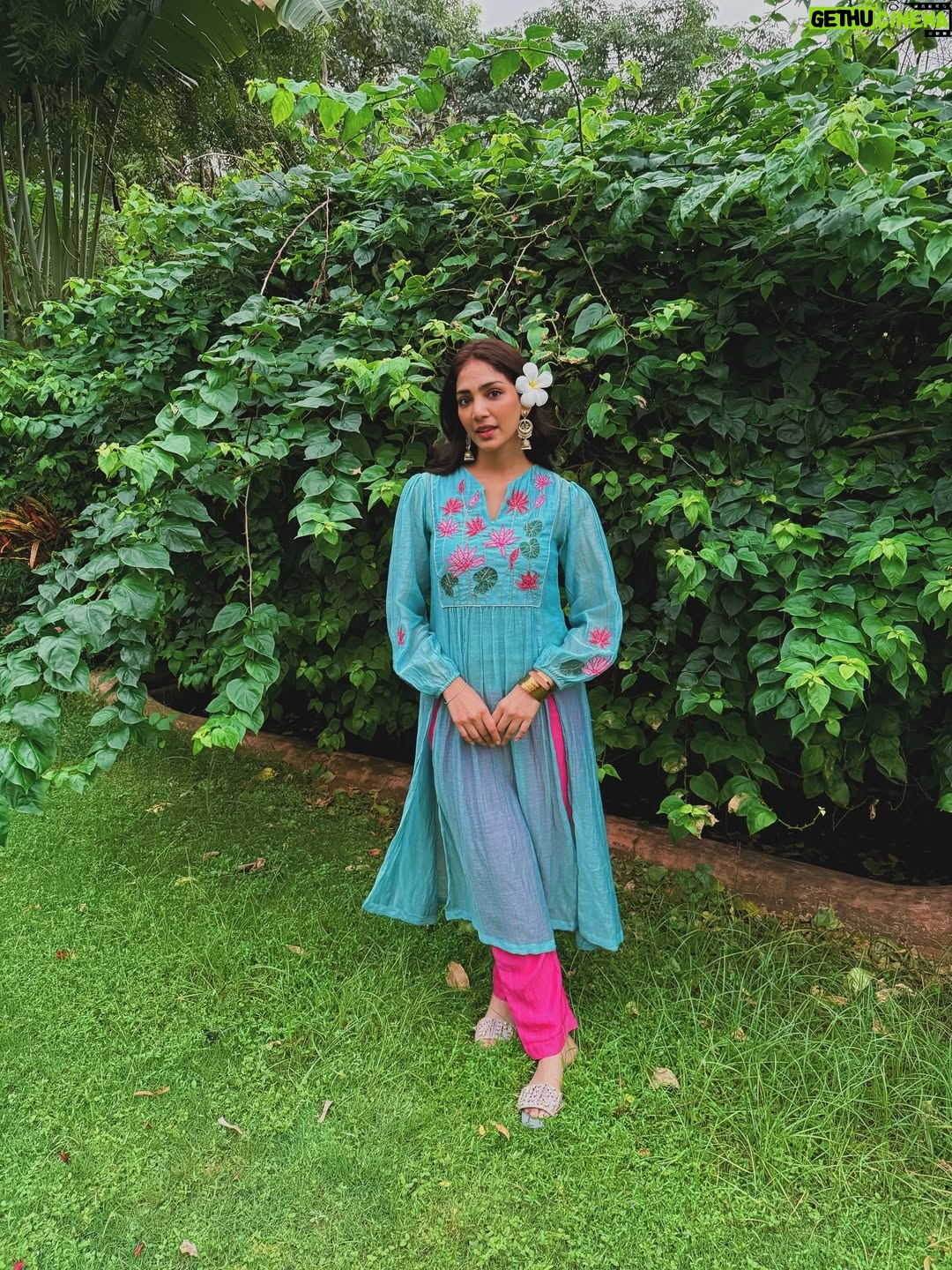 Yogita Bihani - 18.5K Likes - Happy Ganesh Chaturthi ✨🙏🏻

Wearing @kavana.in
