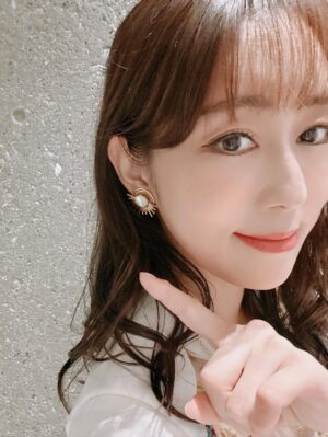 Yoko Hikasa Instagram - 🌞
鳴潮　穿つ烈光、迎ふ月光 特別番組
配信されました✨
みてくださった皆さんありがとう❤️
ゆっくりお話できて嬉しかったです！

#田中美海 ちゃん
#増田俊樹 くん
#lynn ちゃん
#すりっぷらーゼツ さん
#鳴潮 
#ピアスがオーガスタっぽいでしょ
#衣装もオーガスタぽいのよ