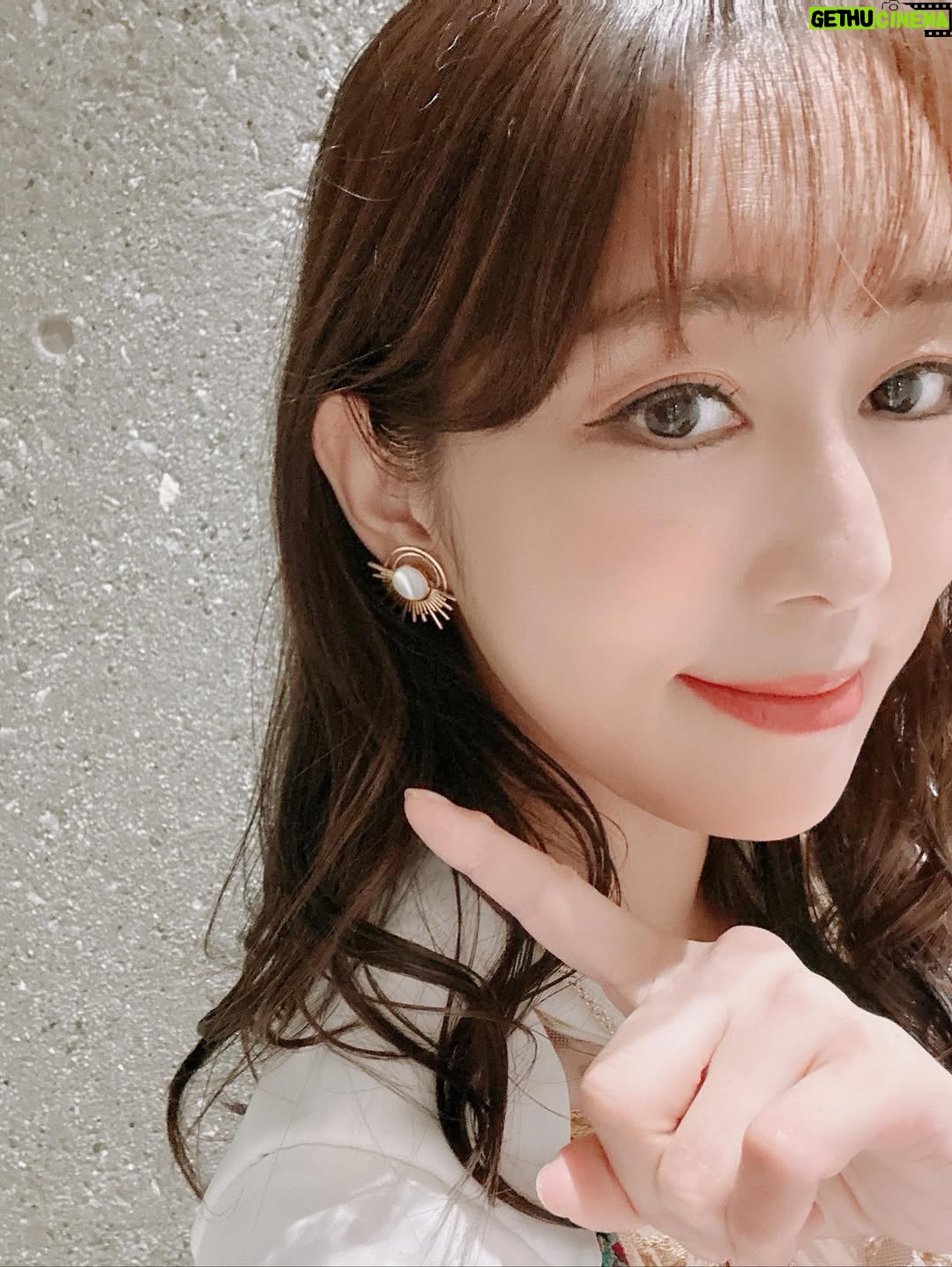 Yoko Hikasa - 8.1K Likes - 🌞
鳴潮　穿つ烈光、迎ふ月光 特別番組
配信されました✨
みてくださった皆さんありがとう❤️
ゆっくりお話できて嬉しかったです！

#田中美海 ちゃん
#増田俊樹 くん
#lynn ちゃん
#すりっぷらーゼツ さん
#鳴潮 
#ピアスがオーガスタっぽいでしょ
#衣装もオーガスタぽいのよ