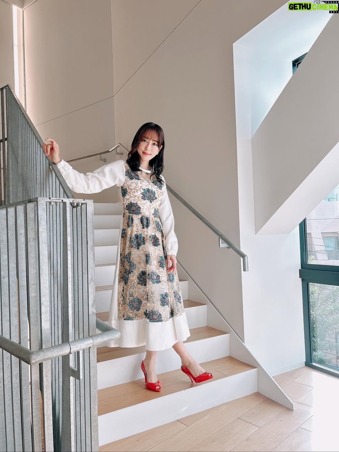 Yoko Hikasa - 8.1K Likes - 🌞
鳴潮　穿つ烈光、迎ふ月光 特別番組
配信されました✨
みてくださった皆さんありがとう❤️
ゆっくりお話できて嬉しかったです！

#田中美海 ちゃん
#増田俊樹 くん
#lynn ちゃん
#すりっぷらーゼツ さん
#鳴潮 
#ピアスがオーガスタっぽいでしょ
#衣装もオーガスタぽいのよ