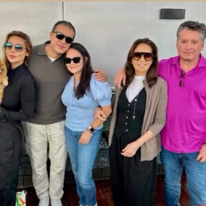 Yolanda Andrade Instagram - GRACIAS HERMANOS POR ESTE MOMENTO TAN LINDO.
VALORO MUCHO SU AMOR .
@0yosoy
@chayitoandradec
@marilemx
#gustavoandrade
#yolandaandrade