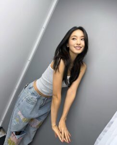 Actress Yoon Bo-ra HD Photos and Wallpapers August 2025