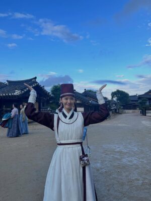 Yoona Instagram - Bon Appétit, Your Majesty👩🏻‍🍳