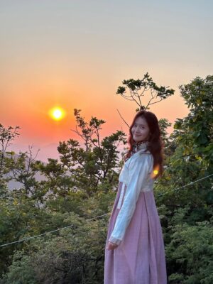 Yoona Instagram - Bon Appétit, Your Majesty👩🏻‍🍳