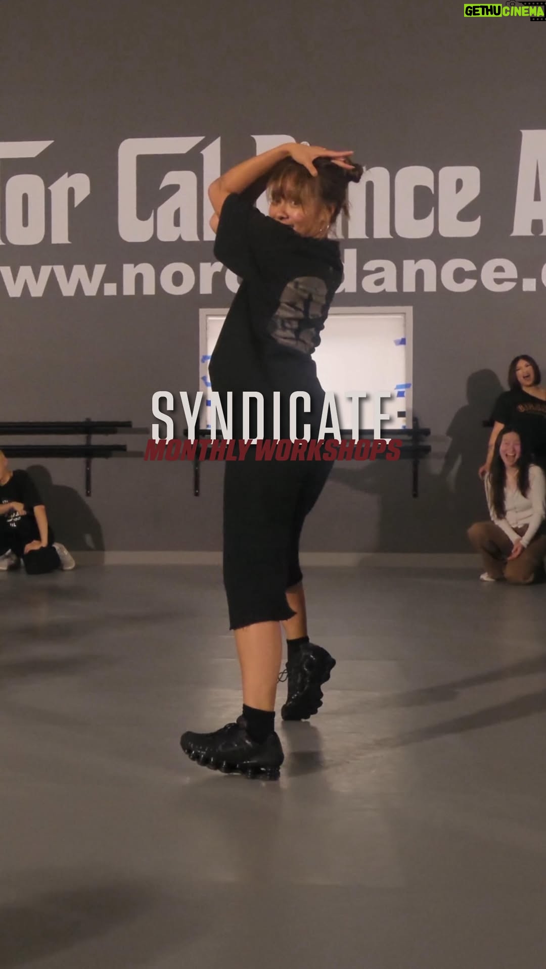 Ysa Penarejo - 456 Likes - Syndicate Intensive💐

Footage in Bio.

🧠 @ysapenarejo 
🎵 @kwnway