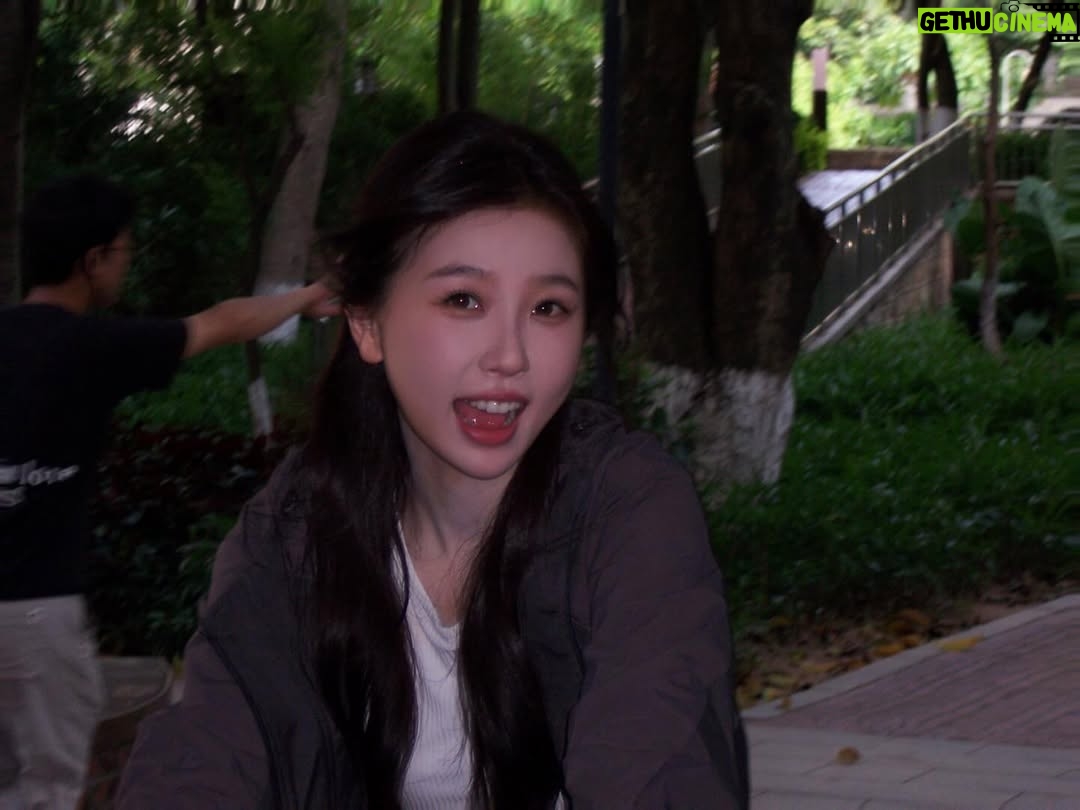 Yu Shuxin - 699.6K Likes - #roadtosuccess