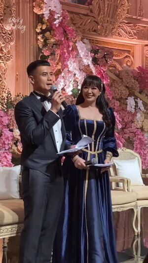 Yuanita Christiani Instagram - Siapa yang kangen kami ngejodohin orang?

Johan. Jodoh di tangan Tuhan. Kalau ngga diambil, ya tetap di tangan Tuhan.

#wedding #party #publicspeaking #marriage