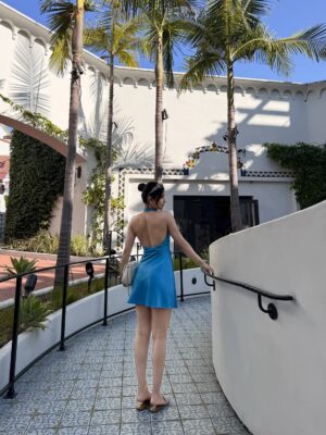 Yukti Chugh Instagram - Running around town, shopping with some matcha in hand, does not get any better than this 🥰