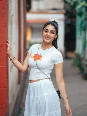 Yukti Thareja Instagram - The most random strolls turn into the sweetest captures🦋

📸: @dieppj