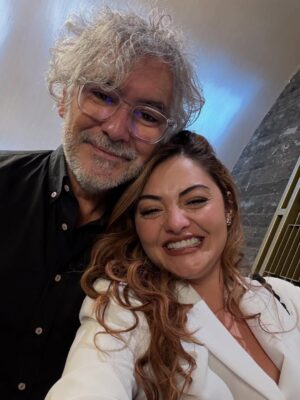 Yuri Vargas Instagram - Encontrarme hoy con este ser humano y saber que, en el año 2000, cuando vi Hombres de honor, vibré con esa historia como nunca antes. La sufrí, lloré y me inspiró profundamente, despertando muchas emociones que he sentido cada vez que he estado bajo el agua. Agradezco a la vida por haberme cruzado con él. @cubagoodingjr 
Gracias @yeseniavalenciaactriz por generar este espacio para cumplir sueños de muchos como lo es @smartfilmsco 
Gracias @juanpabloq1 por hacerme esta invitación tan Magica.