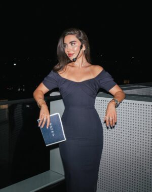 Zahraa Sami Instagram - Hosting the BMW event last night In Sulaymaniyah! 🎤✨

امس من افتتاح بي إم دبليو في السليمانية! 
@bmwiraq