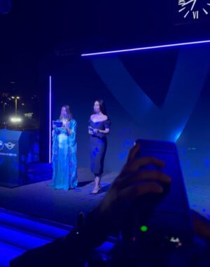 Zahraa Sami Instagram - Hosting the BMW event last night In Sulaymaniyah! 🎤✨

امس من افتتاح بي إم دبليو في السليمانية! 
@bmwiraq