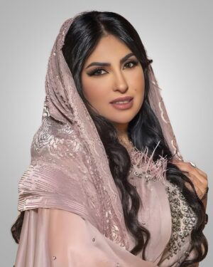 Zainab Al Askari Instagram - ⁨	Officially OUTPHETED ✨
بصمتها واضحة في الفن… 
واليوم تترك بصمة في عالم الأناقة.
النجمة زينب العسكري
اختياراتها صارت أقرب لكم… وانتظروا المفاجآت⁩

#outpheted