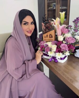 Zainab Al Askari Instagram - شكرا لمركز كيان للتأهيل على التكريم المميز لي ( اعتباري صديقة قريبة لأطفال المركز اجمل تكريم لي 🌺🌺من كل قلبي شكرا لكم 🌺🌺#تكريم #سعاده #اصدقاء #اصحاب_الهمم @kayan_bh