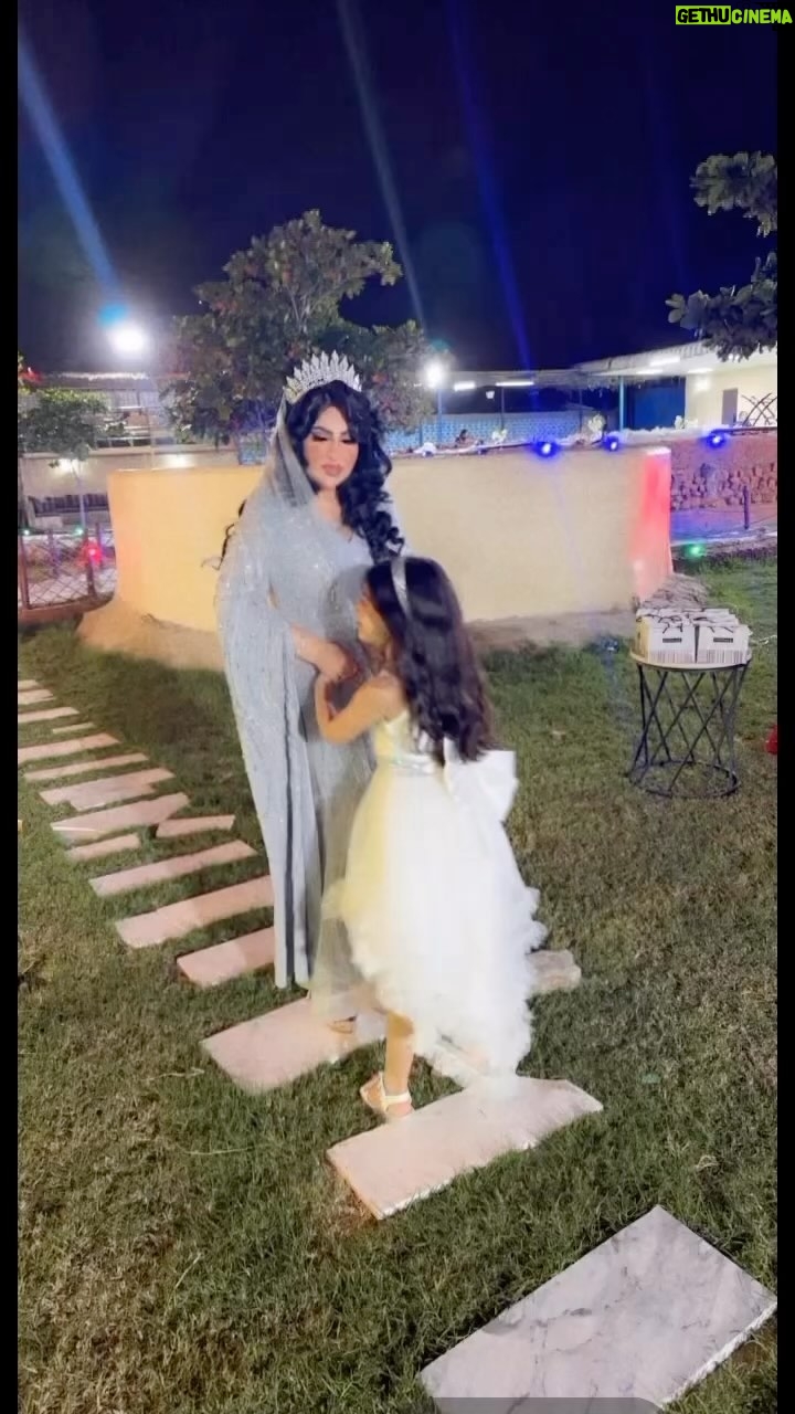 Zainab Al Askari - 7.1K Likes - في يوم ميلادي ربي اكتب لي الخير في القادم من عمري 
يا رب اجعل أقداري إلى ما أتمنى إن كان فيها خير فاكتبها لي وحقق لي الأفضل واحفظ لى كل من احب❤️#ميلادي #سعاده #فرح #احتفال