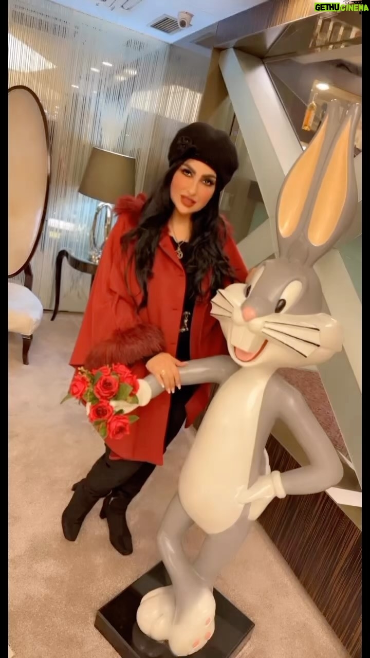 Zainab Al Askari - 3.3K Likes - تجملوا بأرواحكم قبل أشكالكم .. فلا يكتمل جمال الورد دون عطره …#الورد #الفرح #الطيبة#الجمال
