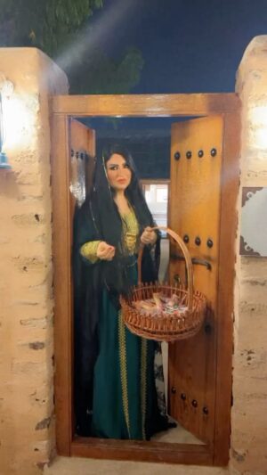 Zainab Al Askari Instagram - احتفالات (حق الليلة )في الامارات اجمل الاجواء التراثية في خورفكان الجمال#التراث #حقالليلة #الإمارات #خورفكان_الشارقة