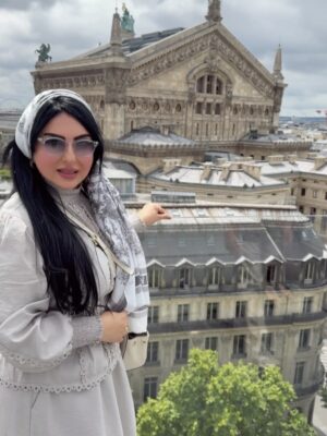 Zainab Al Askari Instagram - #paris #فرنسا #باريس #لافاييت #سفر #صيف