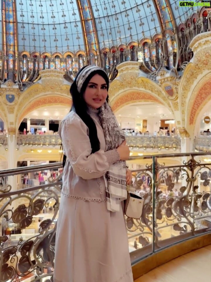 Zainab Al Askari - 2.3K Likes - #paris #فرنسا #باريس #لافاييت #سفر #صيف