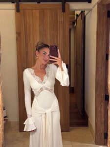 Actress Zara McDermott HD Photos and Wallpapers February 2026