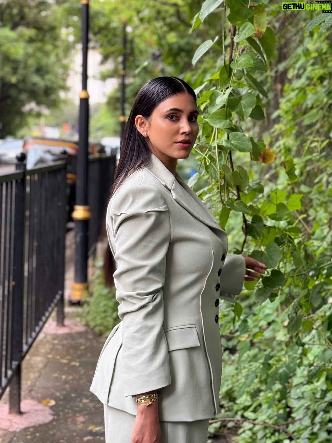 Zebaa Khan - 4.2K Likes - Girlboss…