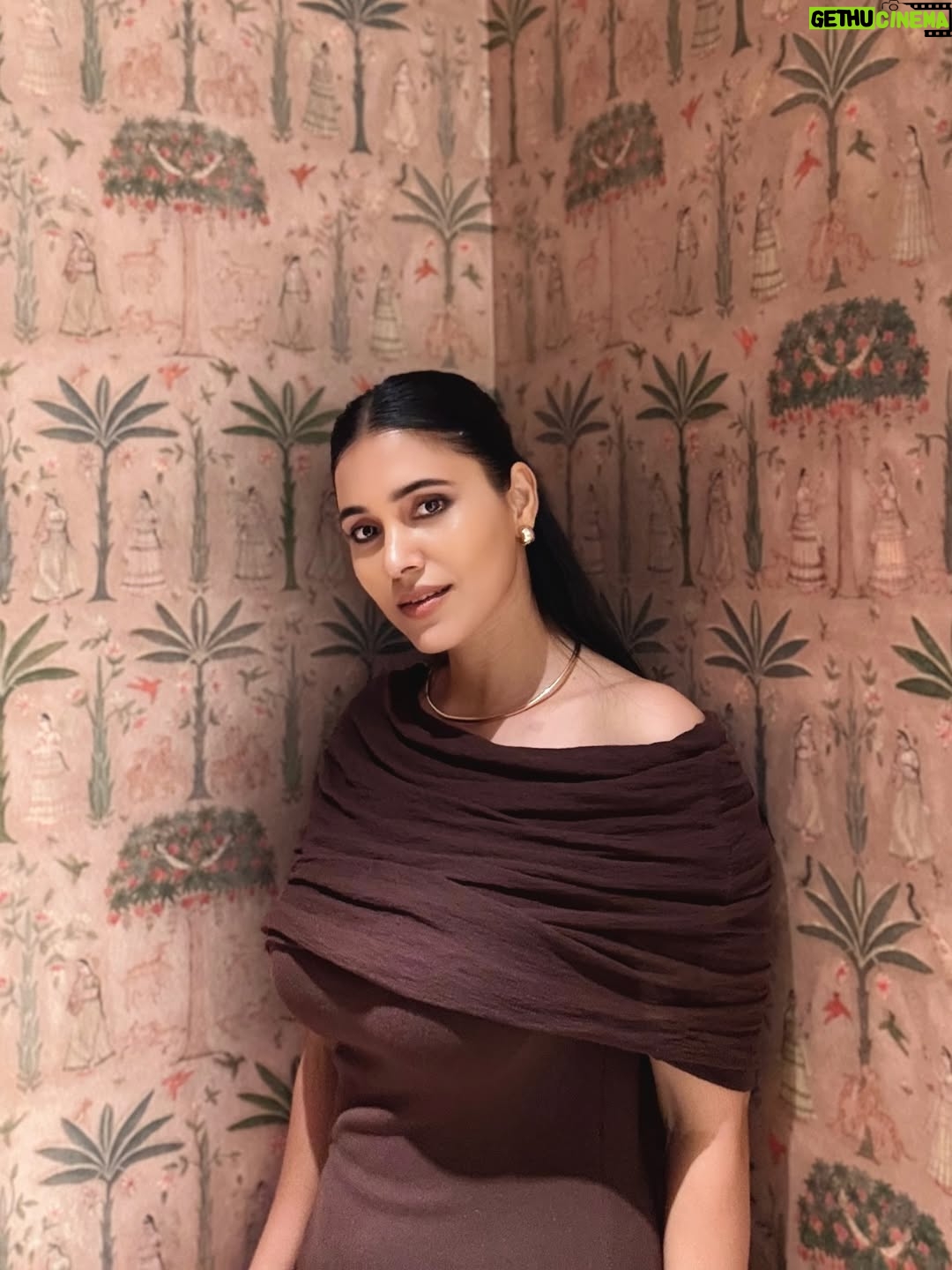 Zebaa Khan - 3 Likes - Fashion and party …