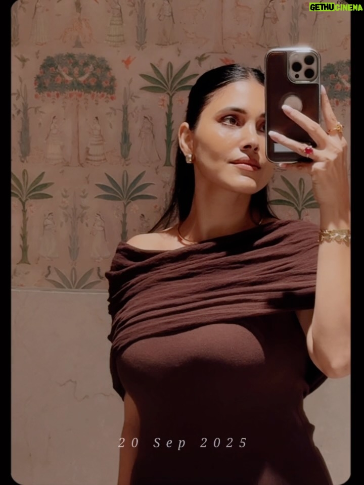 Zebaa Khan - 3 Likes - Fashion and party …