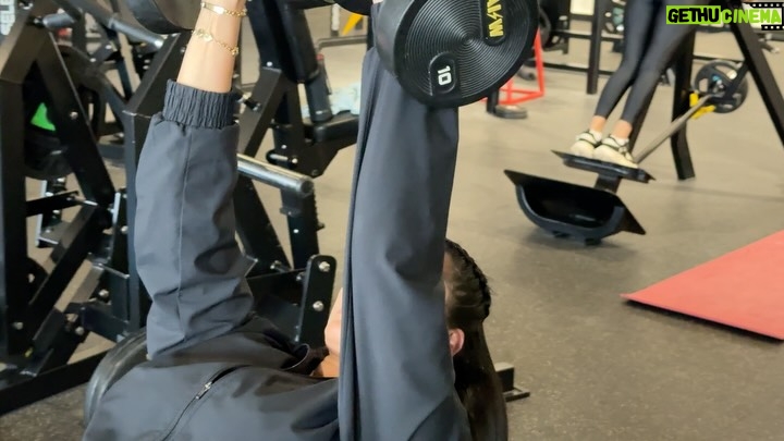 Zebaa Khan - 3 Likes - Upper body circuit…