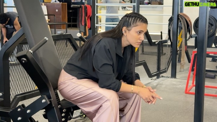 Zebaa Khan - 3 Likes - Upper body circuit…