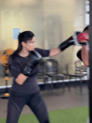 Zebaa Khan Instagram - Legs day with some boxing 🥊