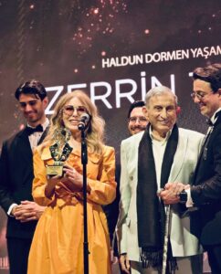 Actress Zerrin Tekindor HD Photos and Wallpapers December 2025