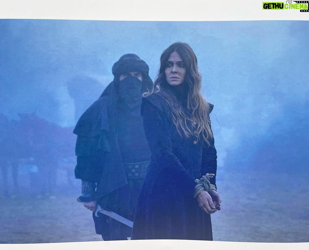 Zeynep Özder - 3.7K Likes - ❤️❤️❤️