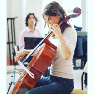 Zeynep Özder Instagram - #tbt #gaziuniversity #cello #music #classicalmusic #schubert #troutquintet #2007 🖤🖤🖤