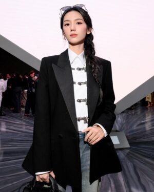 Zhou Ye Instagram - 🥰😎#DiorSS26