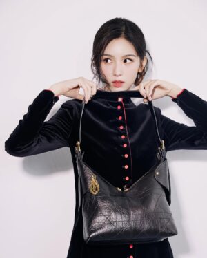 Zhou Ye Instagram - 🧶
#dior