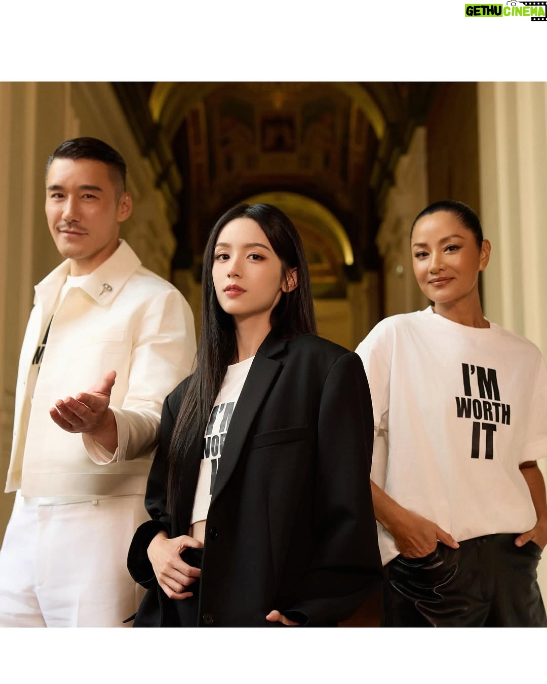 Zhou Ye - 79.5K Likes - ❤️
#WalkYourWorth #LOrealParis #WorthIt