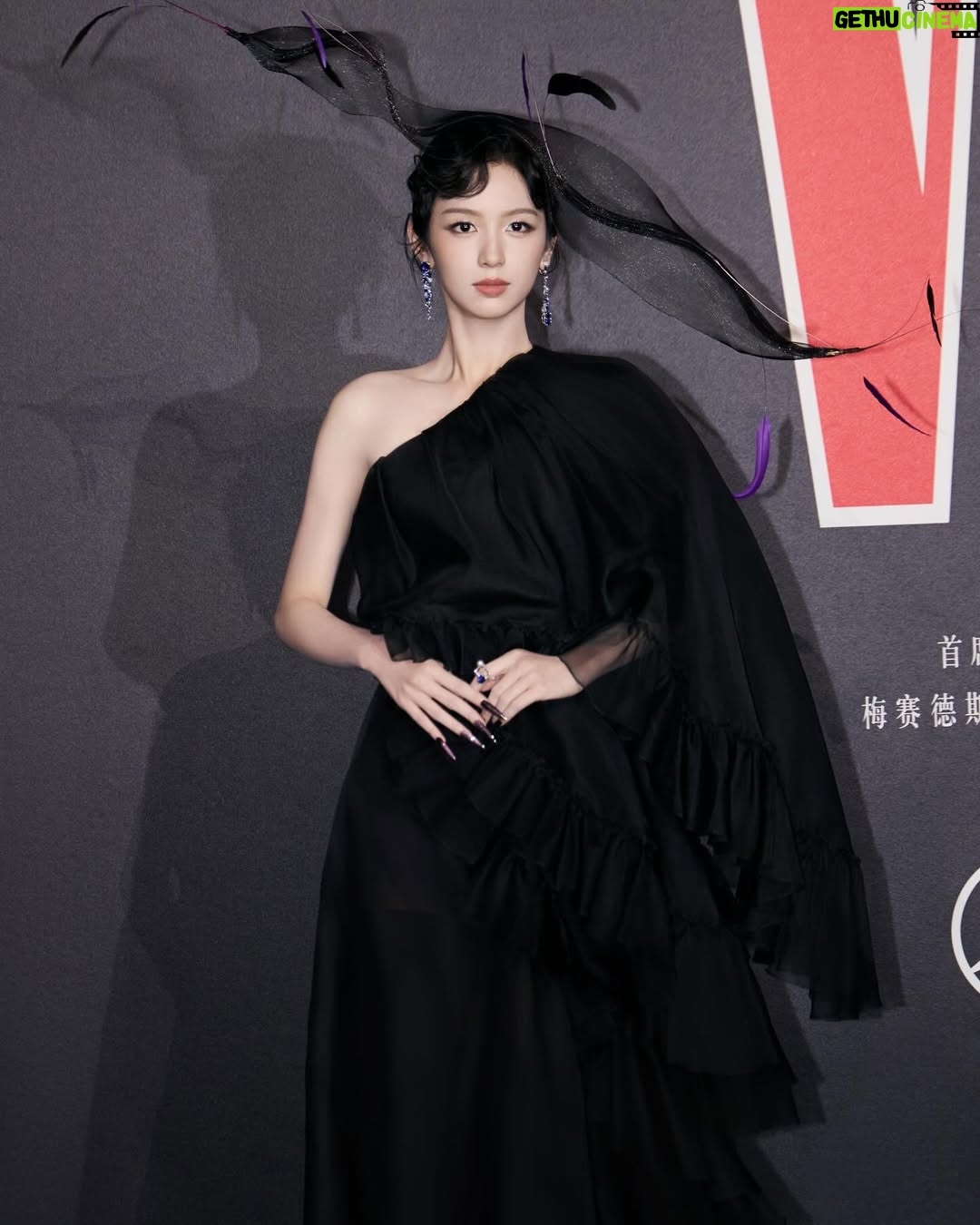 Zhou Ye - 59K Likes - 🪶