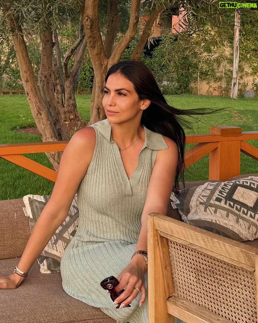 Zineb Obeid - 28.7K Likes - ✨Parfois, moins de bruit… c’est plus de vie. ✨
