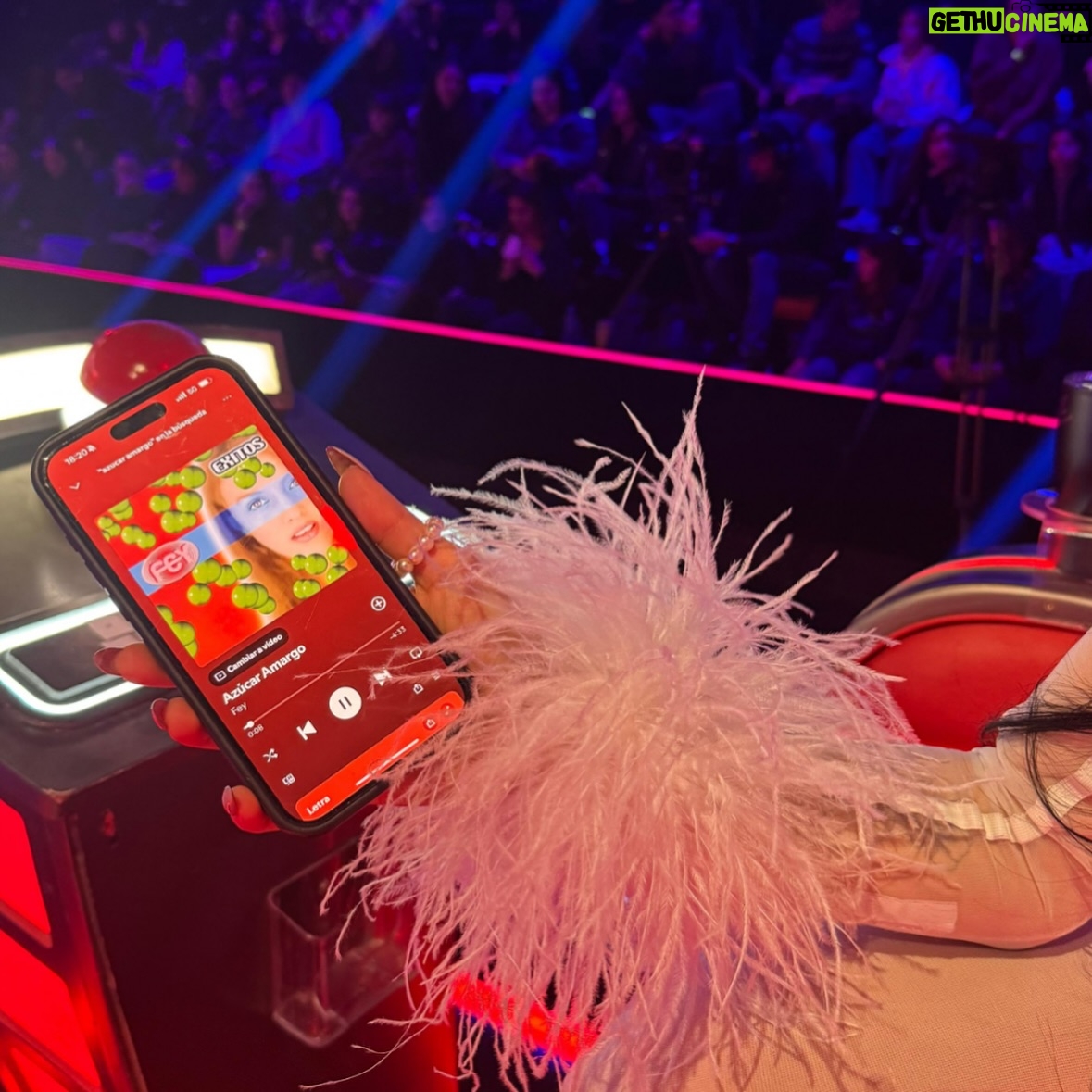 Zoe Gotusso - 99.1K Likes - Yo? Team Lali! 🌟🪽💋 ✨ hoy como Co Coach en @lavozargentina 
21.45 sintonizamos todos!!!!