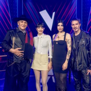 Zoe Gotusso Instagram - Yo? Team Lali! 🌟🪽💋 ✨ hoy como Co Coach en @lavozargentina 
21.45 sintonizamos todos!!!!