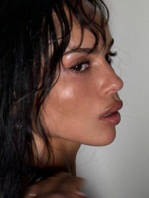 Zoë Kravitz Instagram - @caughtstealingmovie • london •