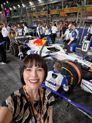 Zoe Tay Instagram - 🏁🏁🏎🏎🏎🏁🏁
Born  to race.
Chase the limit.
引擎咆哮的地方，就是战场!

Amazing night with @louisvuitton

#louisvutton
#F1
#f1singapore2025🏁 
#visit_singapore 
@the_celebrityagency

#ZŏeTay #鄭惠玉 #惠声玉影 #佐伊の語