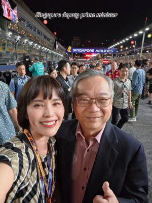 Zoe Tay Instagram - 🏁🏁🏎🏎🏎🏁🏁
Born  to race.
Chase the limit.
引擎咆哮的地方，就是战场!

Amazing night with @louisvuitton

#louisvutton
#F1
#f1singapore2025🏁 
#visit_singapore 
@the_celebrityagency

#ZŏeTay #鄭惠玉 #惠声玉影 #佐伊の語