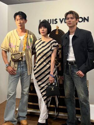 Zoe Tay Instagram - 🏁🏁🏎🏎🏎🏁🏁
Born  to race.
Chase the limit.
引擎咆哮的地方，就是战场!

Amazing night with @louisvuitton

#louisvutton
#F1
#f1singapore2025🏁 
#visit_singapore 
@the_celebrityagency

#ZŏeTay #鄭惠玉 #惠声玉影 #佐伊の語