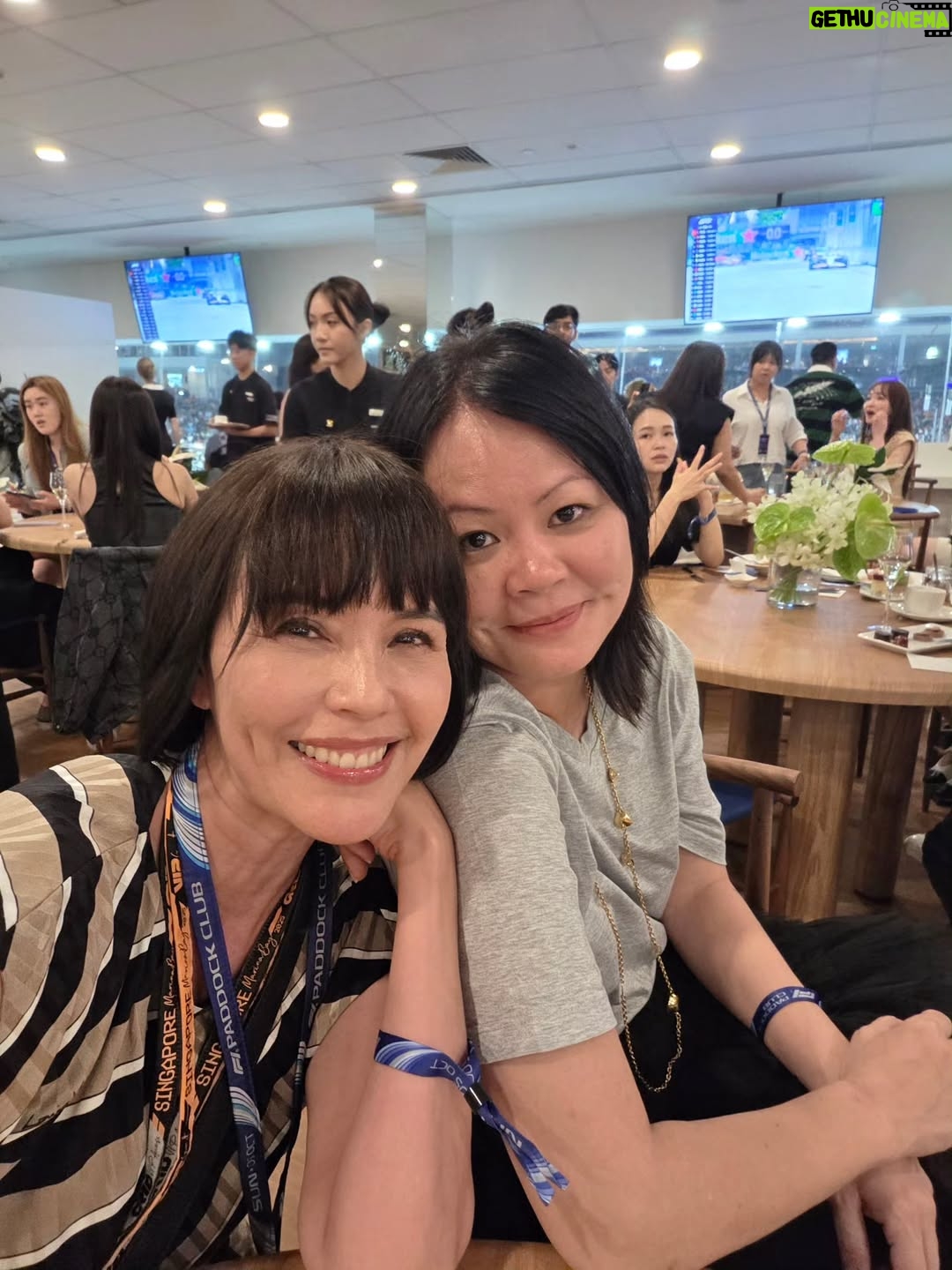 Zoe Tay - 5.6K Likes - 🏁🏁🏎🏎🏎🏁🏁
Born  to race.
Chase the limit.
引擎咆哮的地方，就是战场!

Amazing night with @louisvuitton

#louisvutton
#F1
#f1singapore2025🏁 
#visit_singapore 
@the_celebrityagency

#ZŏeTay #鄭惠玉 #惠声玉影 #佐伊の語
