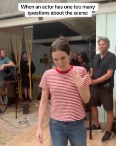 Actress Zoey Deutch HD Photos and Wallpapers September 2025