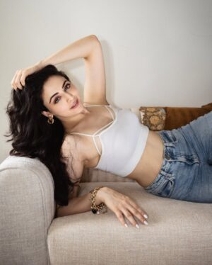 Zoya Afroz Instagram - 🤍
Photographer : @portraitsbyvishal 
HMUA : @imlakshmyrathore 
Stylist: @janhavibiyani